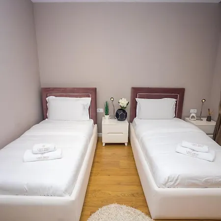 Villa Private Beach By Lake Drive &